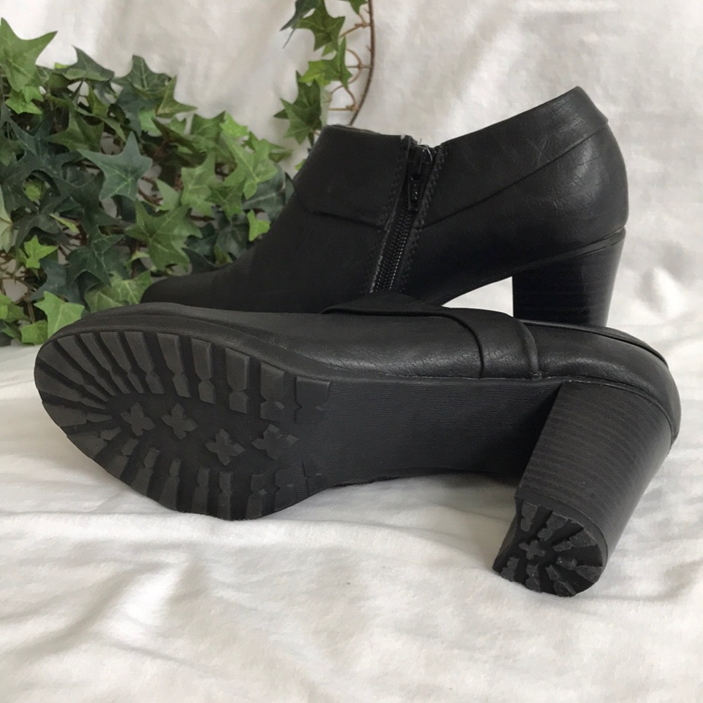 Cliffs By White Mountain- 3” Block Heel Bootie - image 6